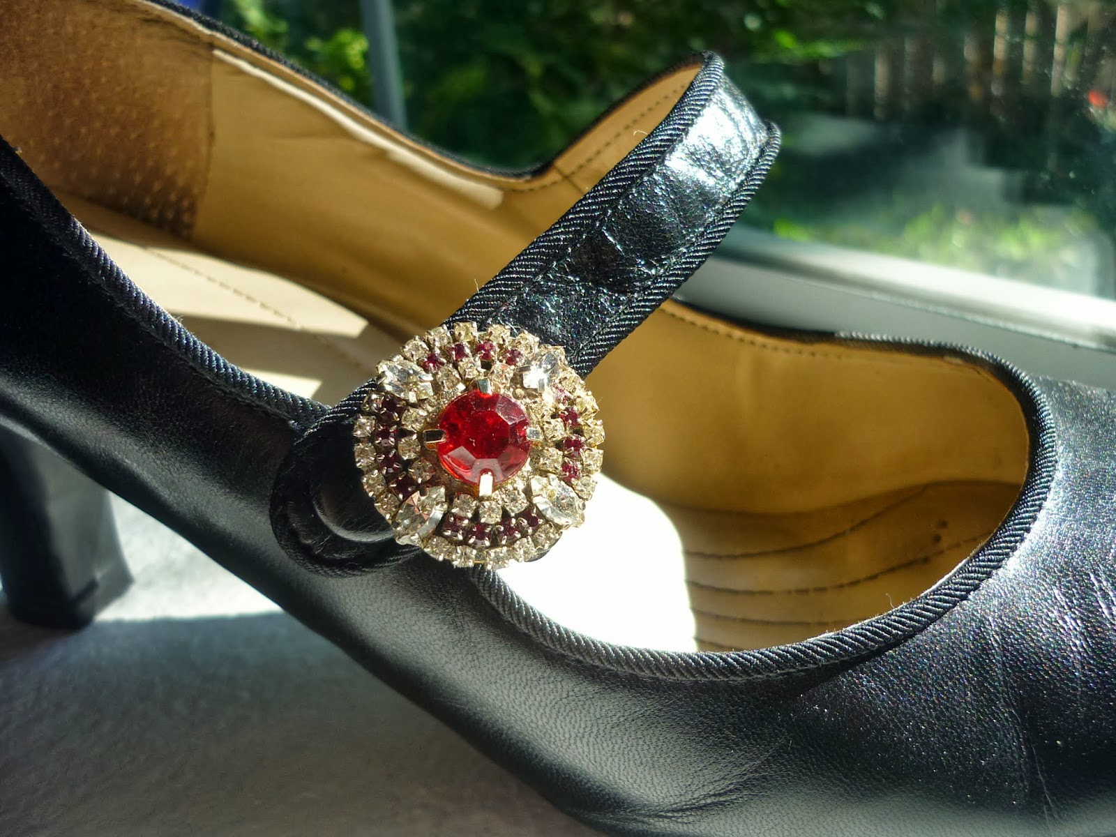 The Handy Dandy Helper DIY Vintage Shoe Clips