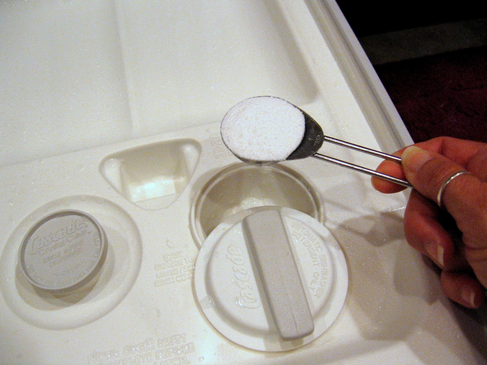  Whitfield's Home ♥ In The Country Homemade Dishwasher Detergent & Vinegar Rinsing Aid