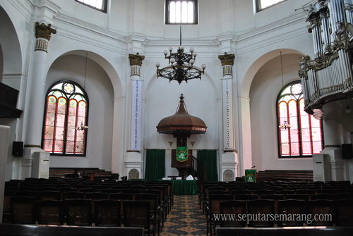 Interior gereja