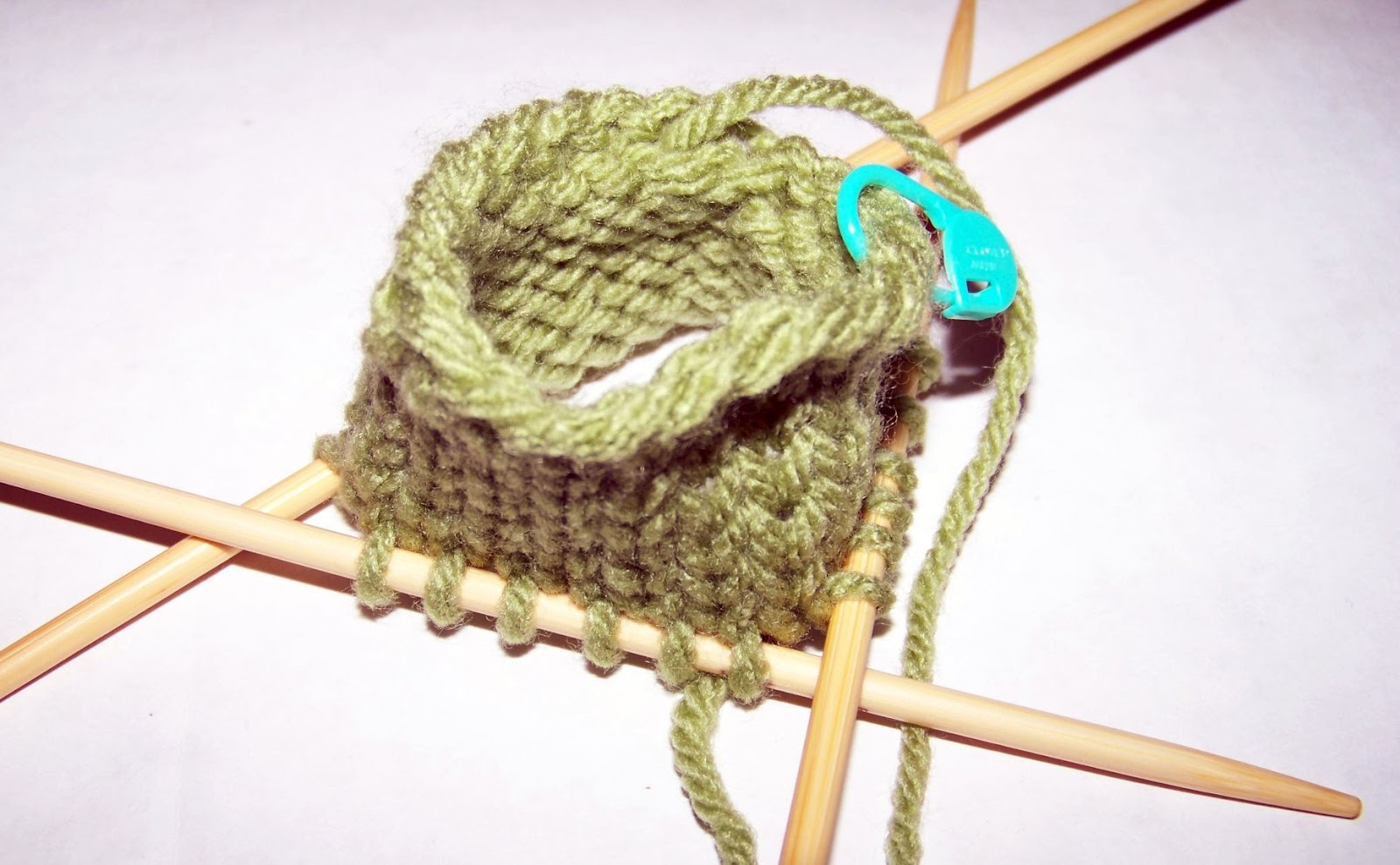 Knitting In The Round With 2 Double Pointed Needles