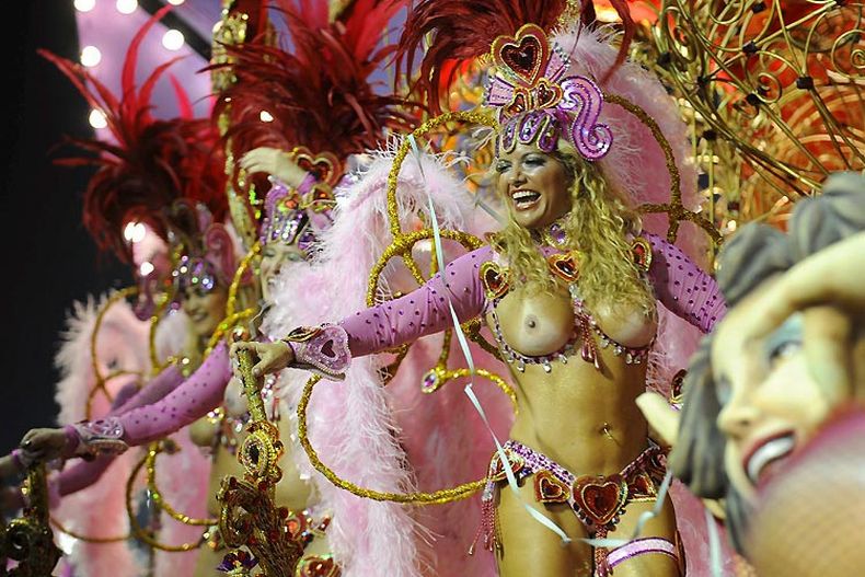 Скачать Порно Бразильское После Карнавала