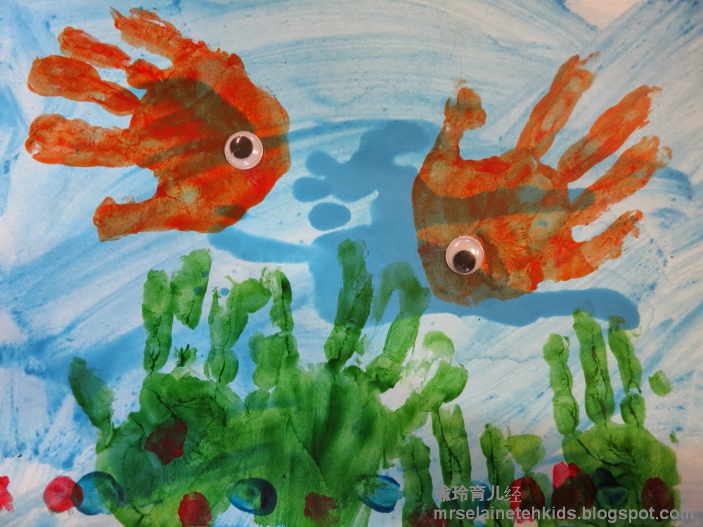 瑜玲育儿经 (Elaine Teh) 小金鱼（儿歌+手印彩画小金鱼 finger paint gold fish）