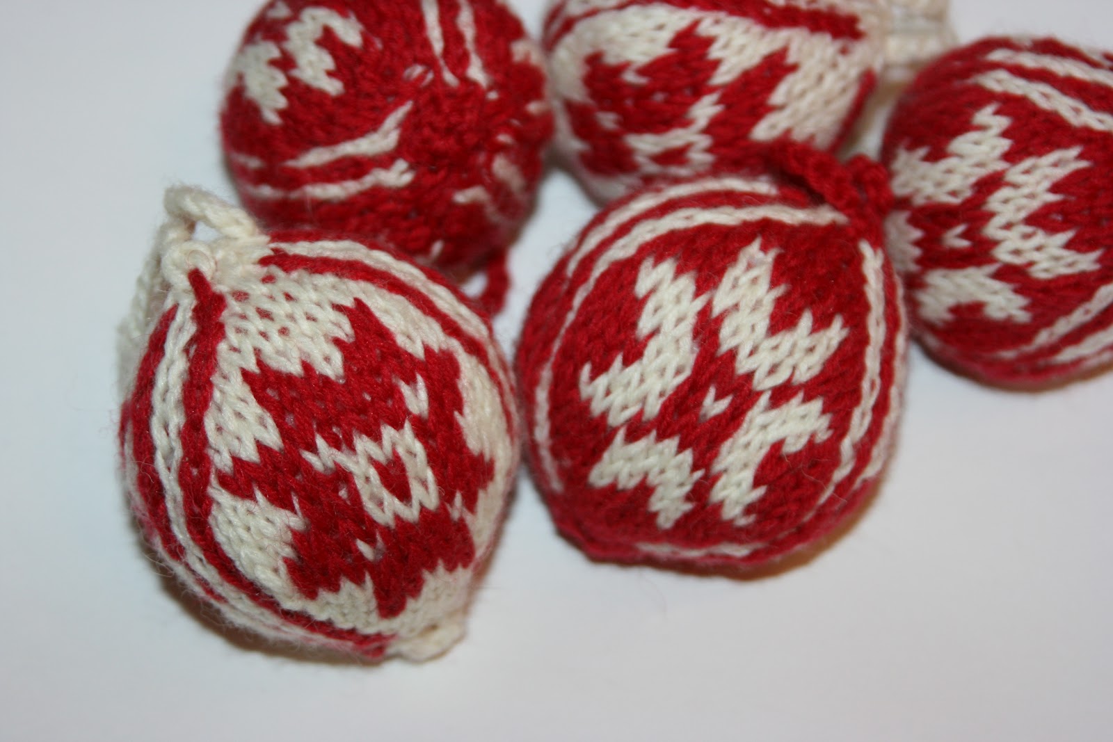 Rosa Og Gull Julekule