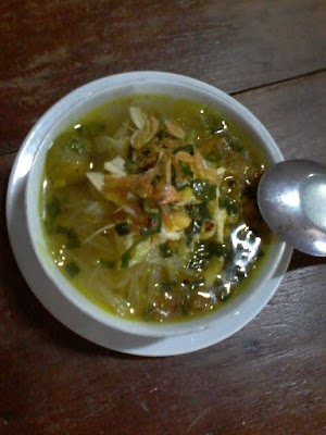 membuat-soto-ala-resto