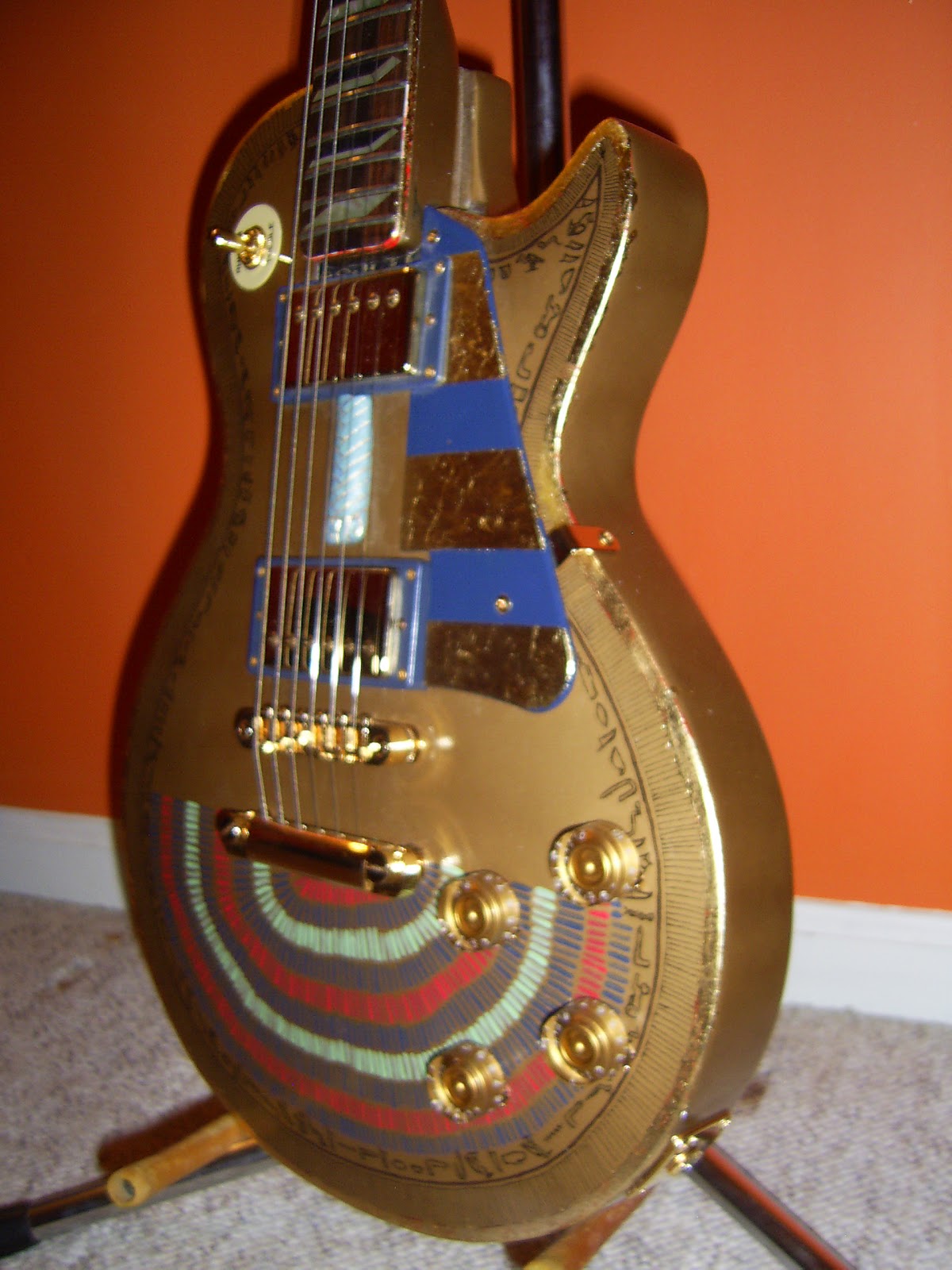 TRAVIS STEVENS GUITARS Egyptian Les Paul Guitar
