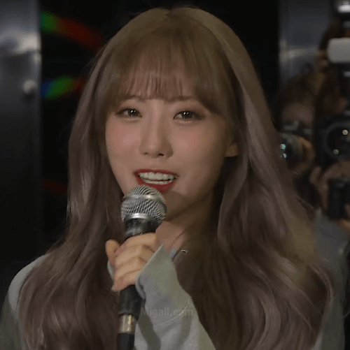 뒤늦게 울음 터진 우주소녀 루다