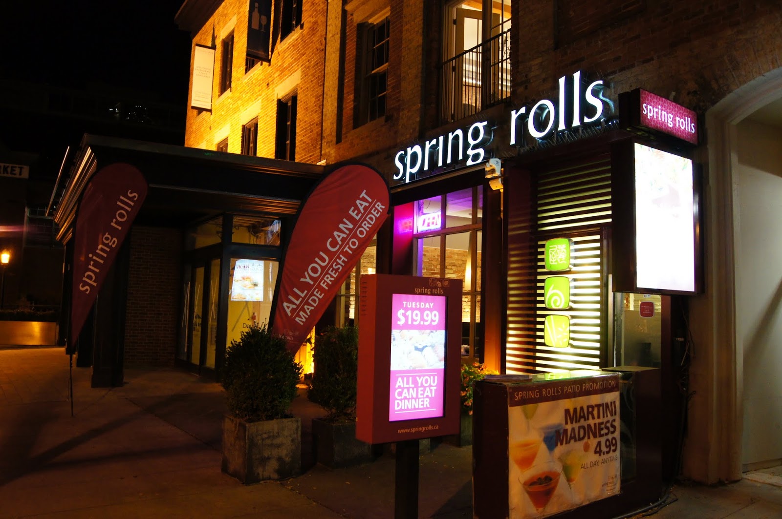 Mashed Thoughts: Spring Rolls - Toronto, ON