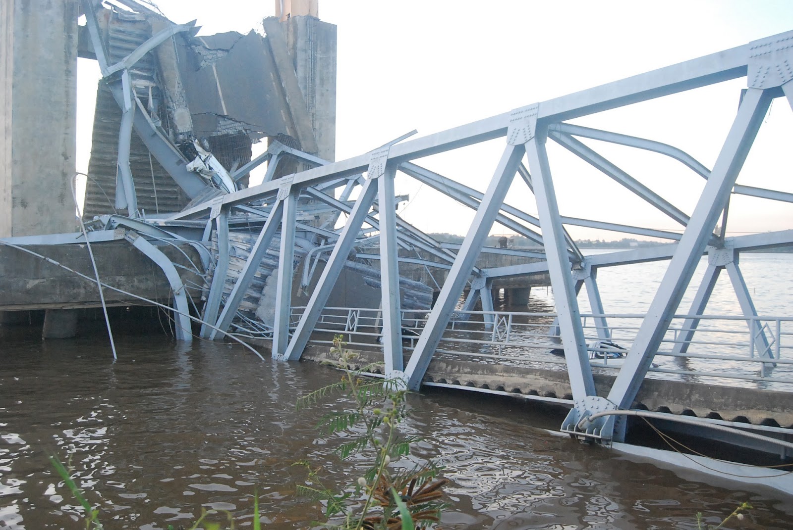 Image result for jembatan kutai kartanegara