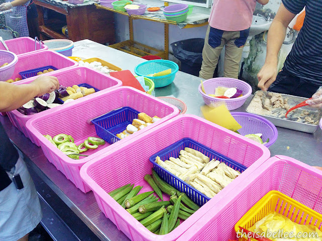 Selection of yong tau fu