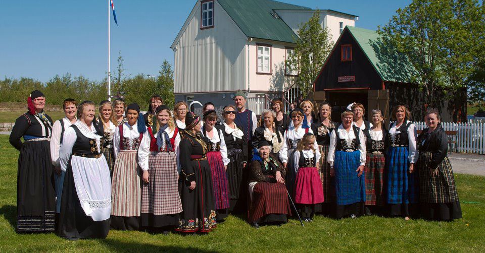 FolkCostume&Embroidery Þjóðbúningurinn, National costumes of Iceland