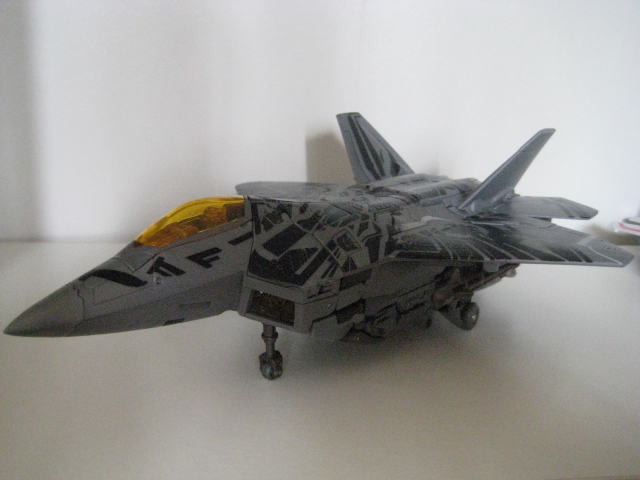 transformer fighter jet toy
