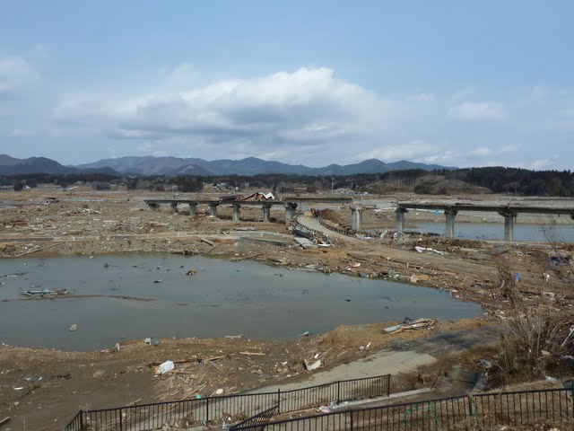 railways　tsunami damage　station