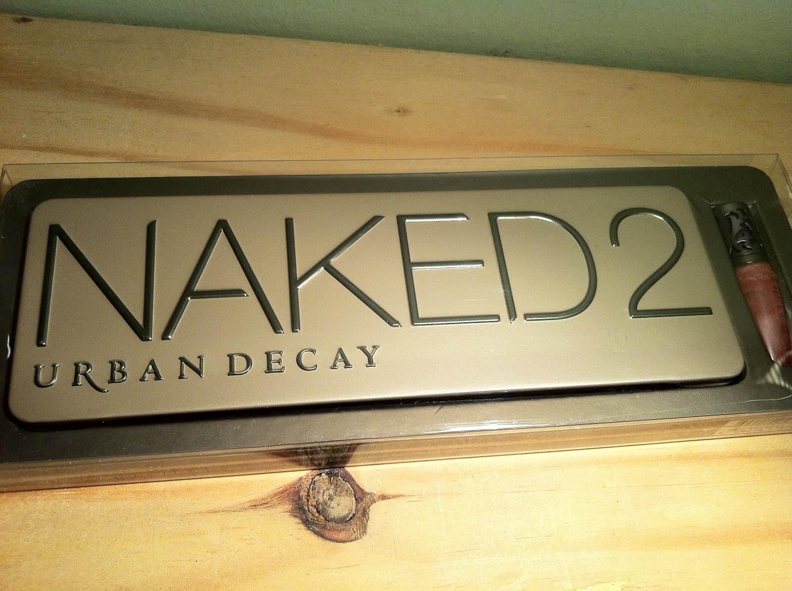 Brush up and Make-up!: Urban Decay Naked 2 - dont mind if I do!