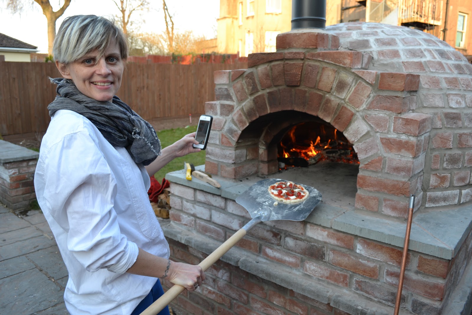 Mikes brick pizza oven Second round of pizzas!