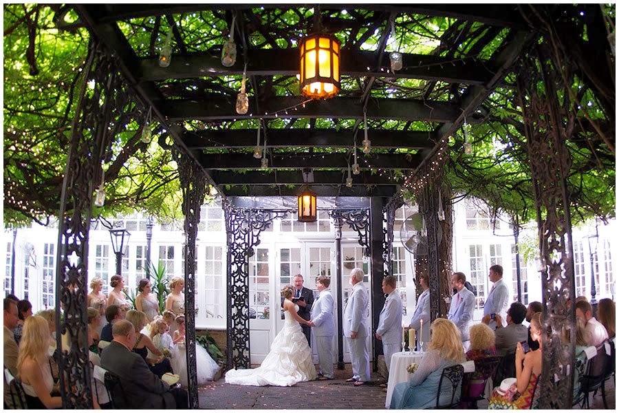 Discount Wedding Sparklers by Buy Sparklers If You Are Getting Married in New Orleans