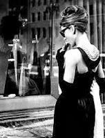 patrón gratis vestido Audrey Hepburn