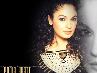 hot pooja bhatt