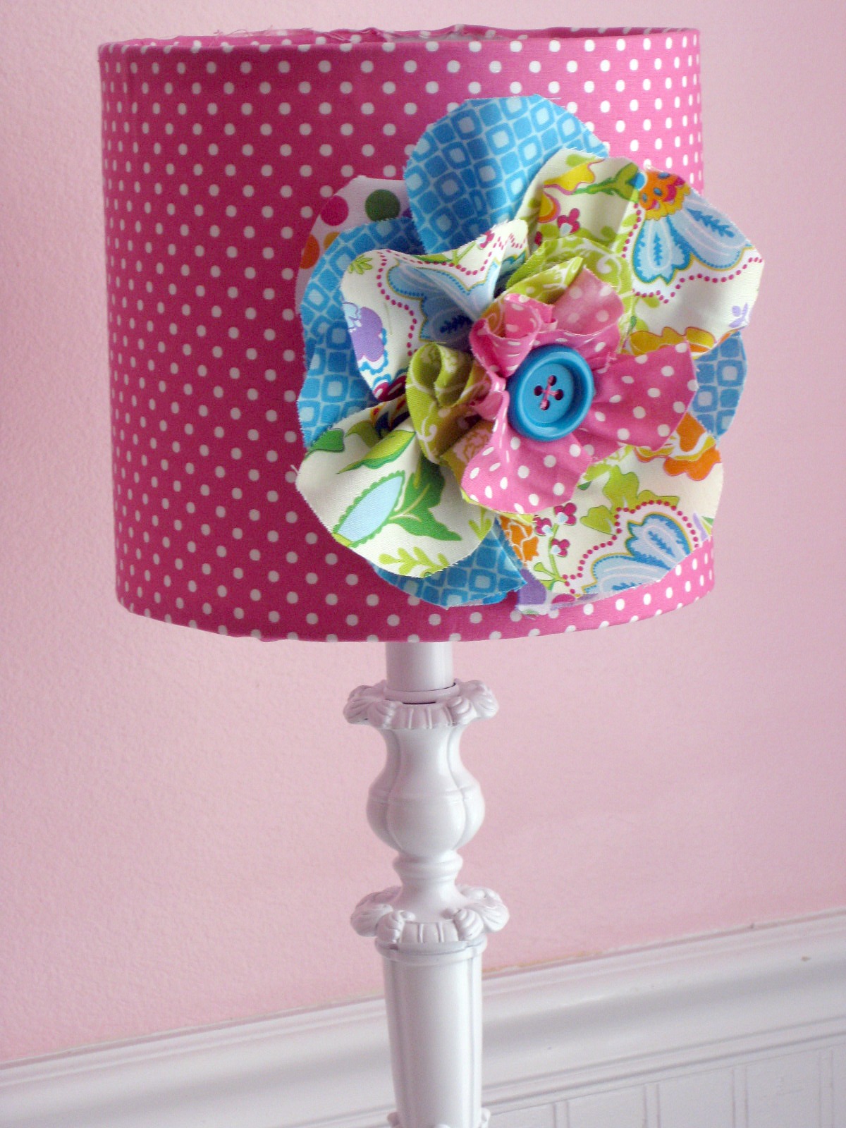 Tda Decorating And Design Fabric Lamp Shade Feature