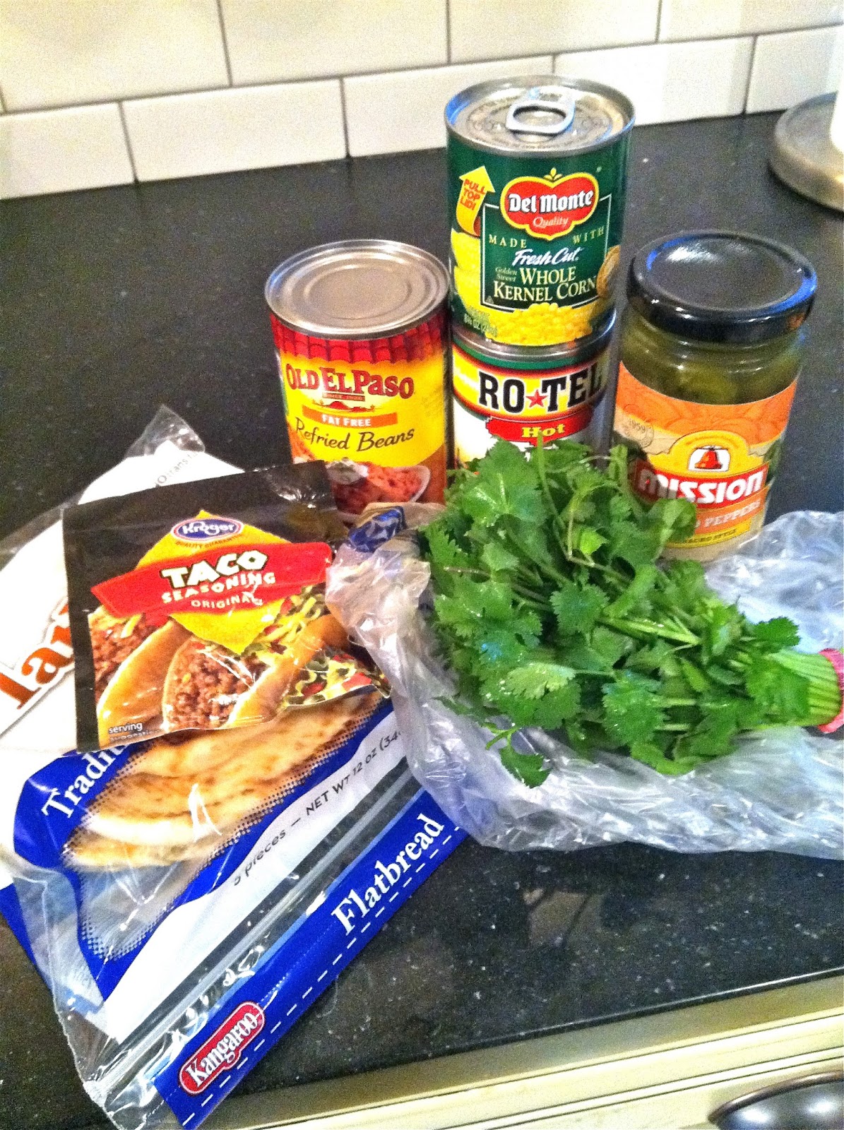 Makin' it in Memphis {Make this} Mexican Flatbread Pizzas.