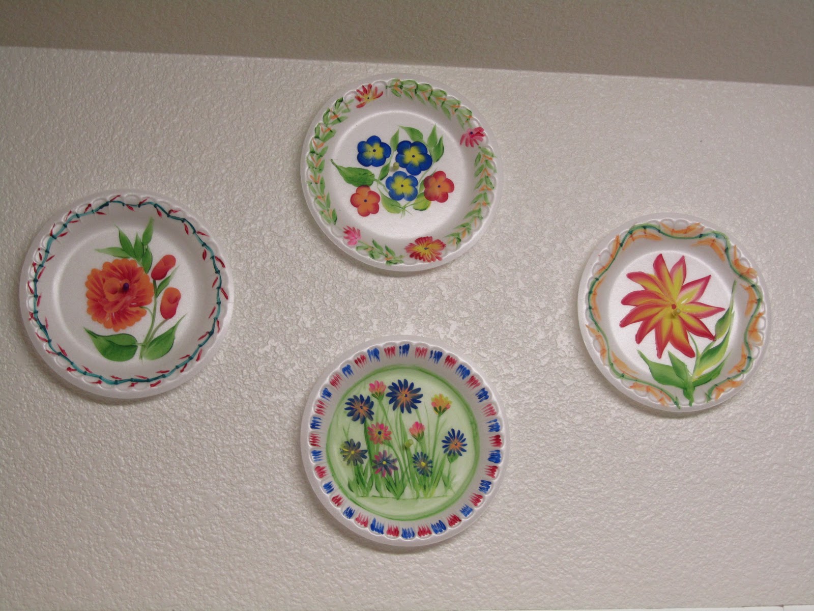 Archie's World Painting on use & throw plates!!