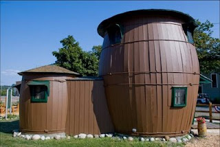 Summer house Pickle Barrel House