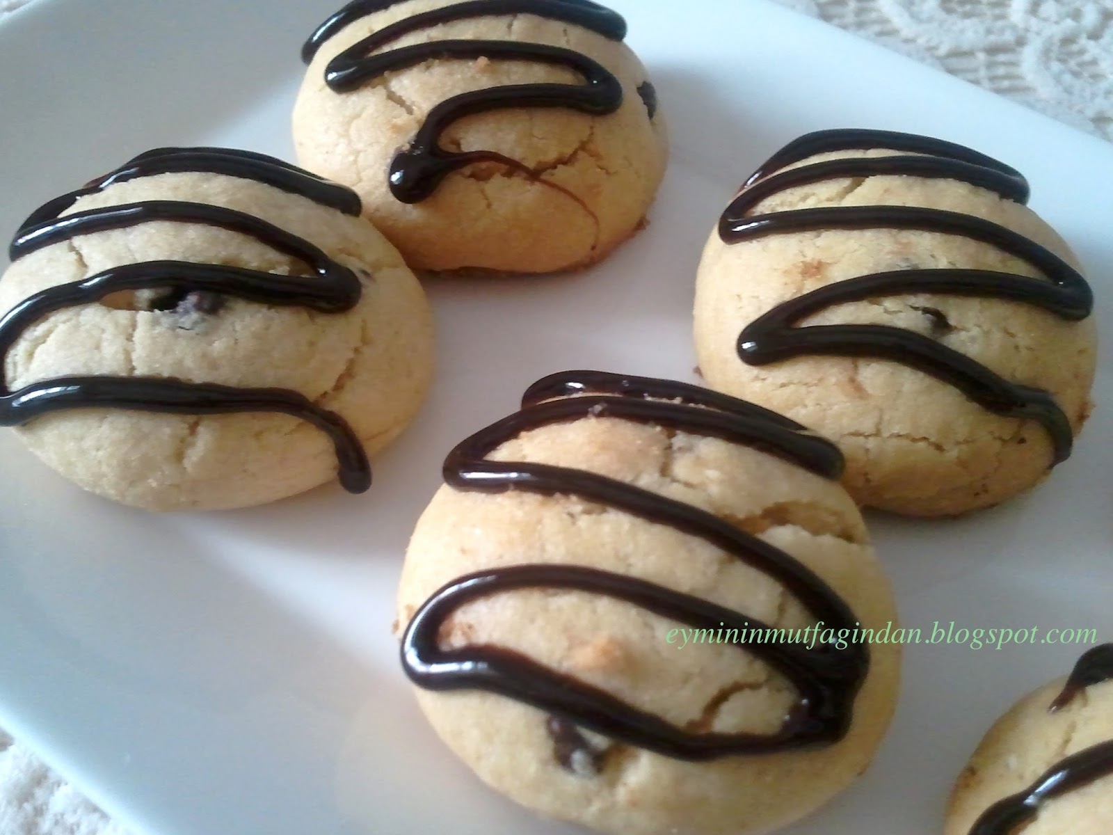 Emel�in Mutfağı Bitter Çikolata Parçacıklı Kurabiye