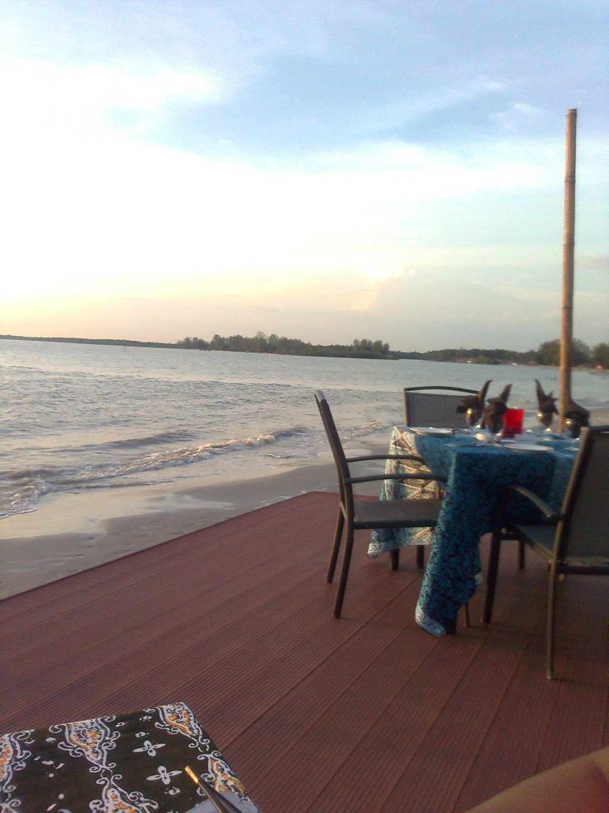 LOVE TO BLOSSOM.. MOMMENTS TO SHARE SUNSET BEACH RESTAURANT ( SEPANG