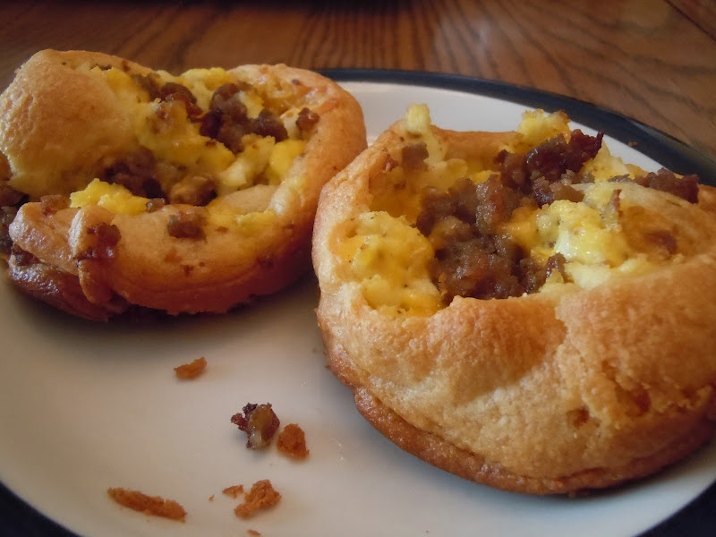 ALL THINGS DELICIOUS Breakfast Rolls