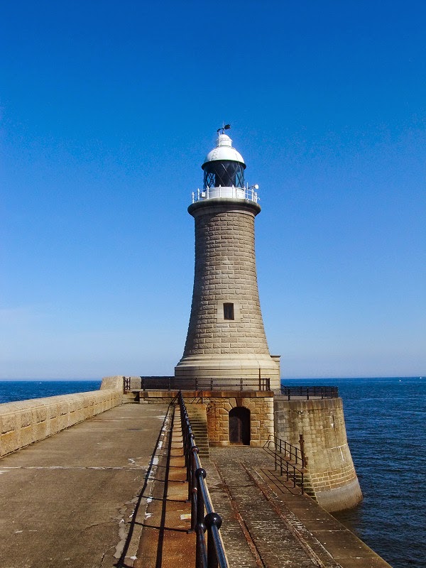 Photographs Of Newcastle Tynemouth North Tyne Pier and Lighthouse