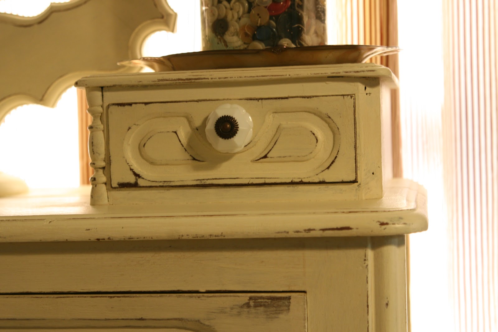 Chalk Paint® by Annie Sloan Wood Handle Dresser