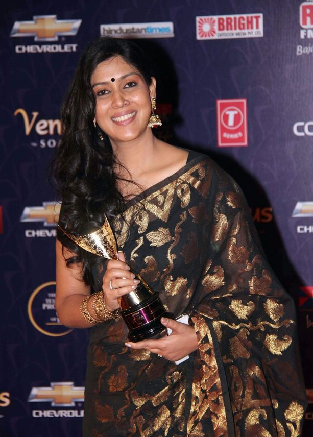 Sakshi Tanwar At Apsara Awards 2012 - SEXY TV Celebrity Pictures - Famous Celebrity Picture 
