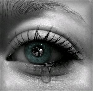 9 Полезни свойства на сълзите: Да плачем за здраве Sylzi+polezni+zdrave