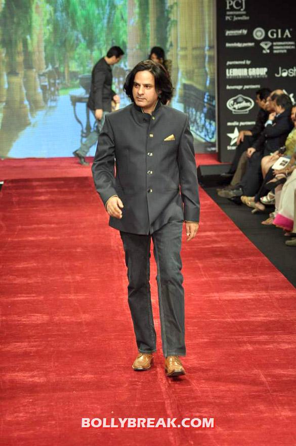 Rahul Roy - (20) - Gitanjali Beti show at IIJW 2012