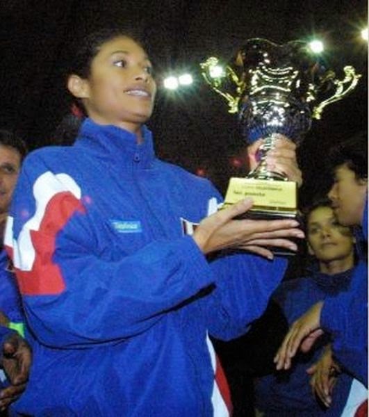 El éxito del vóley peruano CECILIA TAIT "LA ZURDA DE ORO"