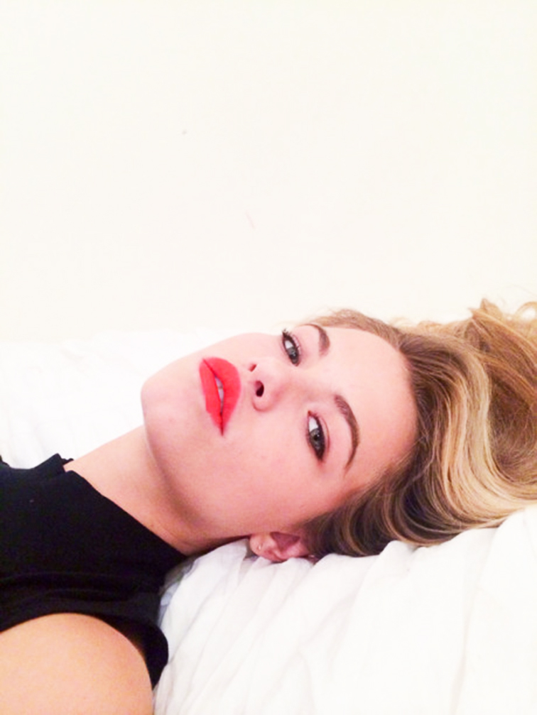 Hailey Clauson for Into the Gloss, red lips Hailey Clauson for Into the Gloss, red lips