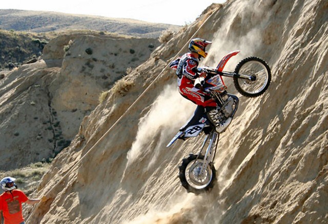 Hill-Climbing-motocross.jpg