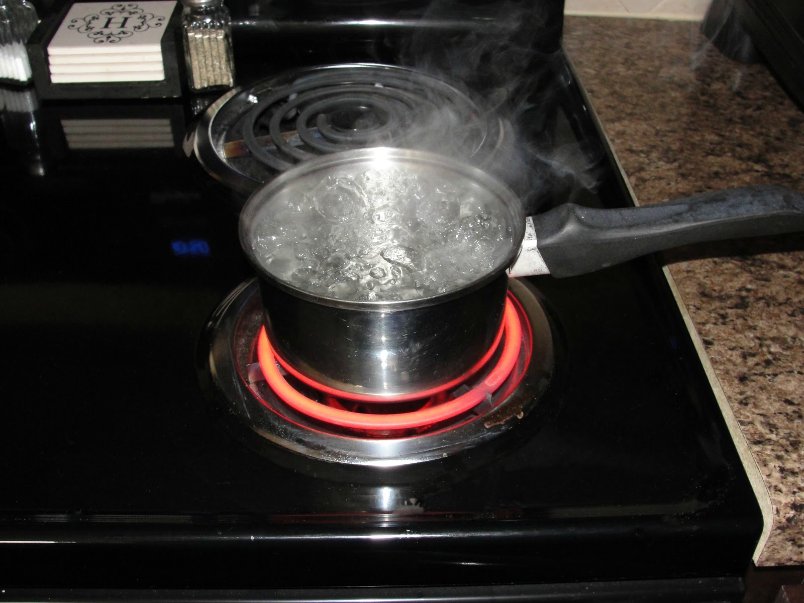 Beauty Guide 101 DIY Upcycling a Candle Jar