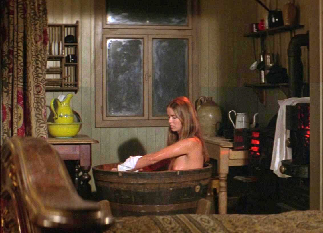 http://3.bp.blogspot.com/-OtGsPPZLDiM/UdBDnBlfE8I/AAAAAAAAZdg/cuZ2IpBHWmg/s1132/Barbara+Bach+(15).jpg