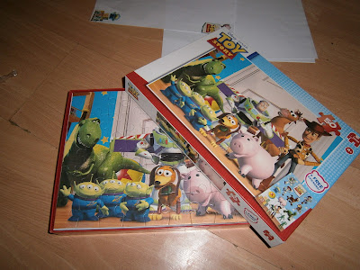 jigsaw fits complete in the box toy story puzzle