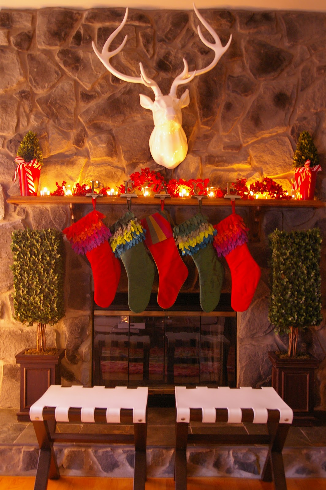 Mix and Chic Christmas decor around our home!