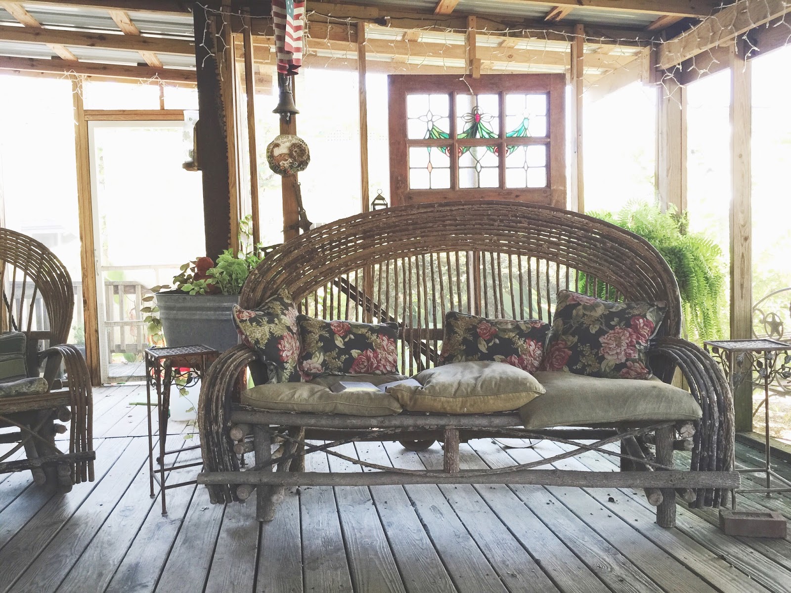 The Honey Pot Dogwood Cottage B&B in Eupora, Mississippi {Hanging with