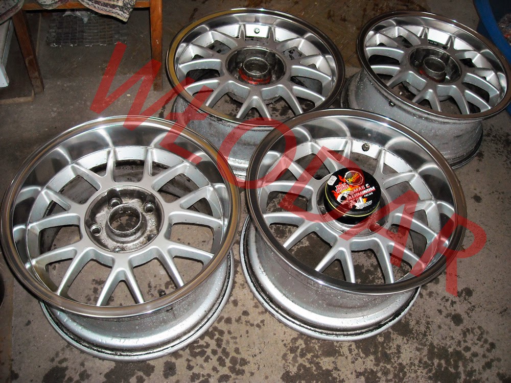 Polerowanie rantów felg Meguiars Hot Rims Mag & Aluminum Polish Polerowanie rantów felg Meguiars Hot Rims Mag & Aluminum Polish