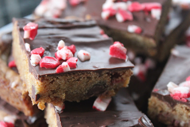 Chocolate-peppermint cookie bars