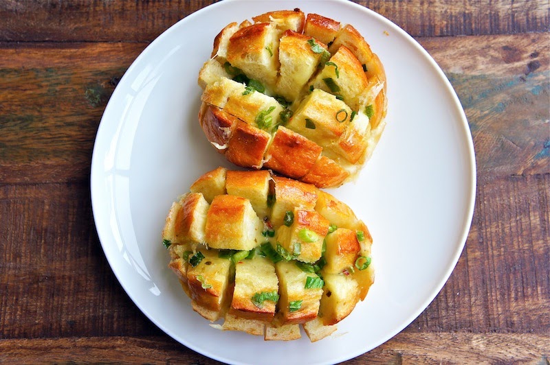 Bloomin' Onion Rolls