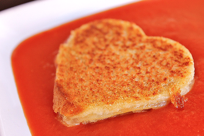 Grilled cheese cut-outs for Valentine's Day #ShareYourCheesy #Client