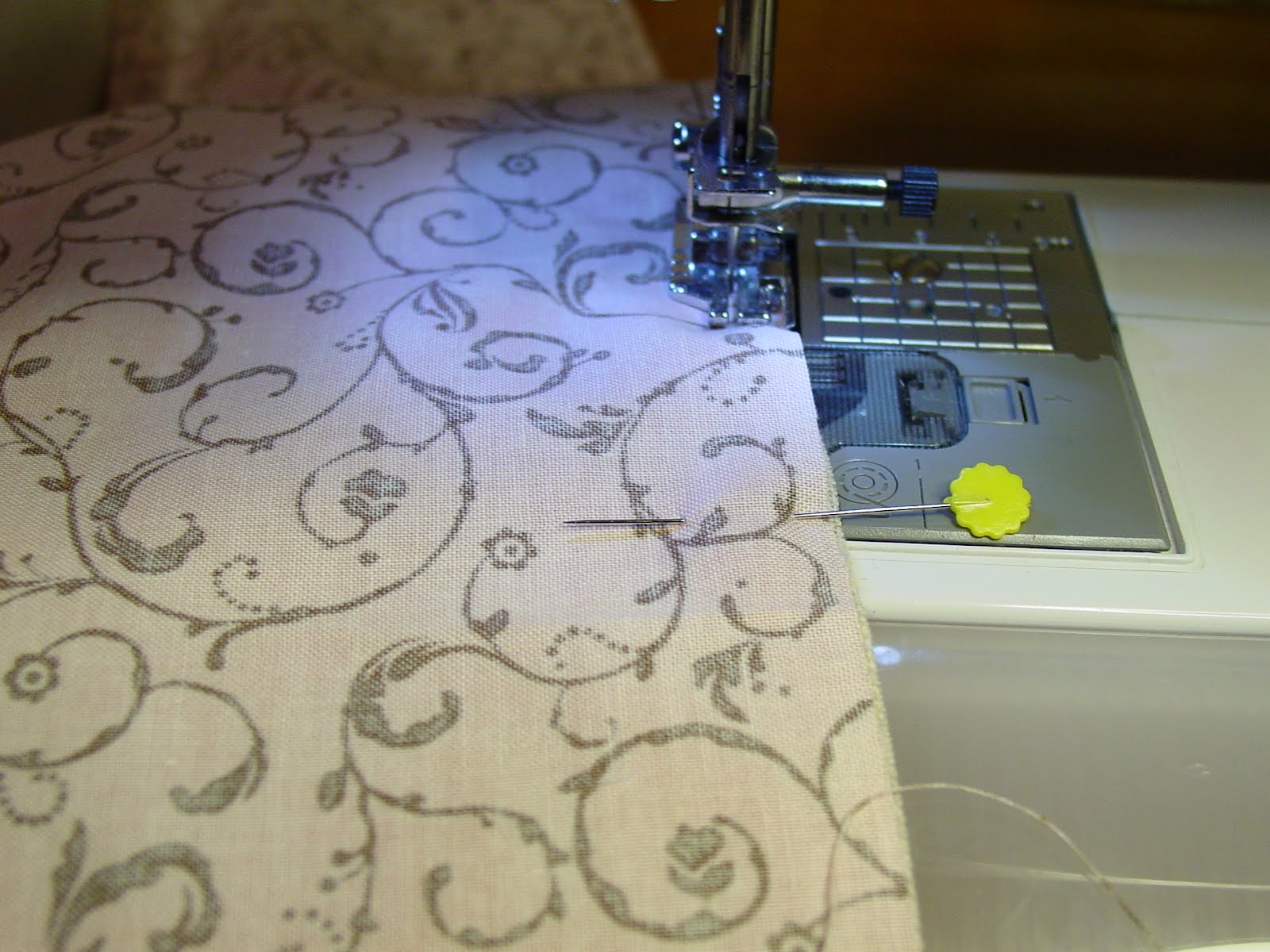 My Strawberry Patch Sewing Machine Mat a Tutorial