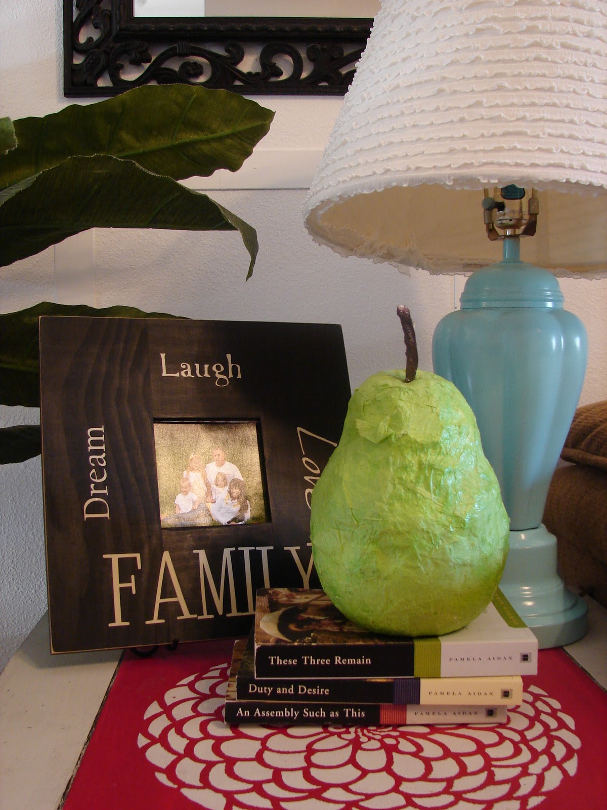 A girl and a glue gun cricut lovehair bow holder