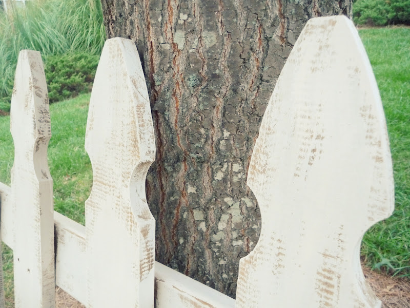CraneFarms Picket Fence and a Farm Table