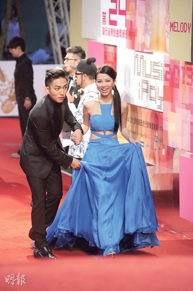GEM Walks HandinHand with Yoga Lin, So Happy Trips on the Red Carpet