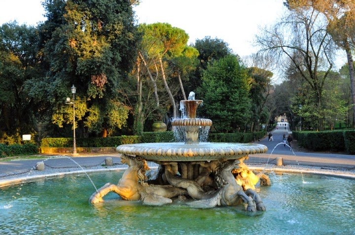 Roma in bicicletta: Le fontane di Villa Borghese sulle note di Ottorino Respighi